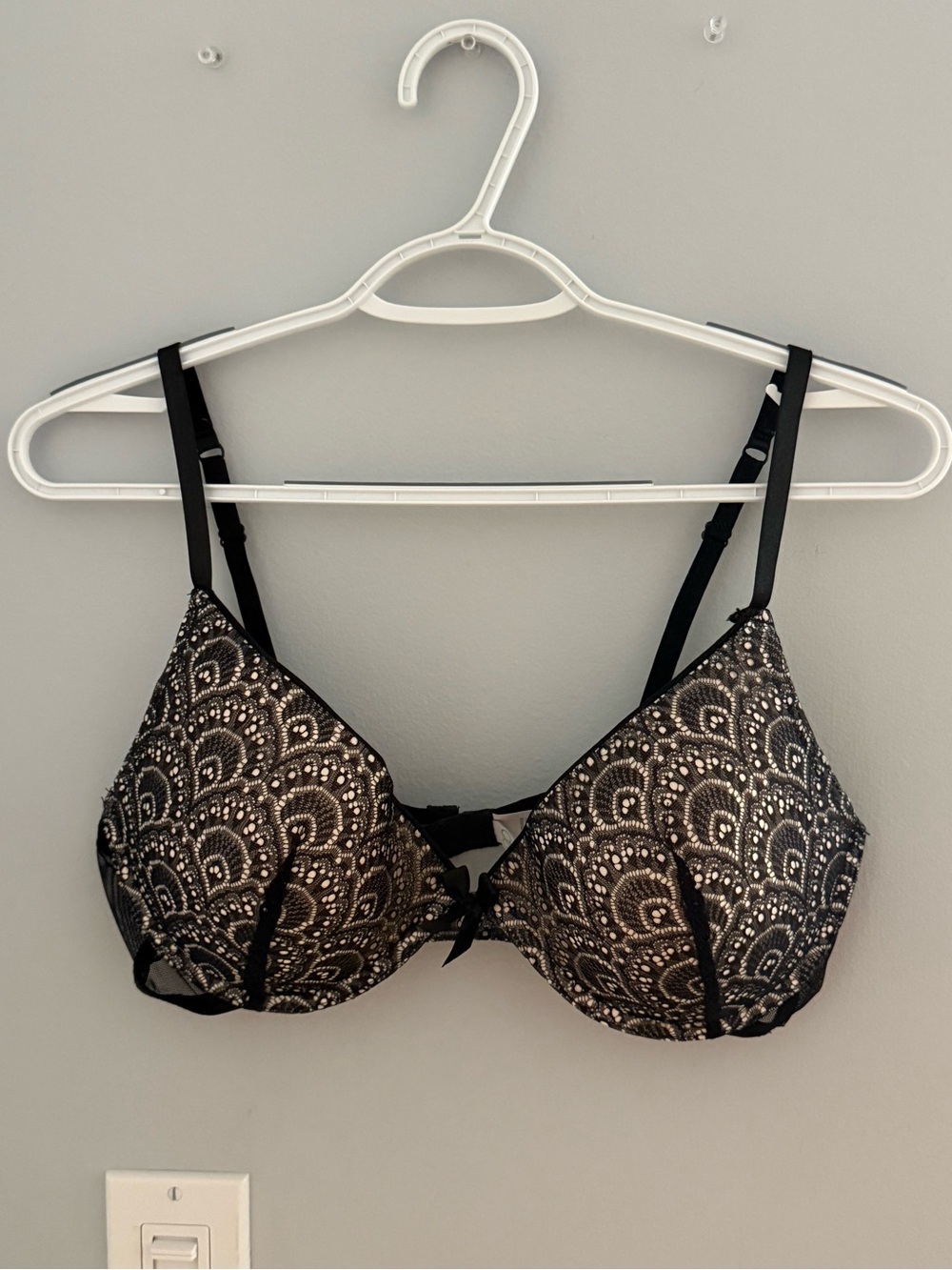 Jessica Simpson Bra in 38C